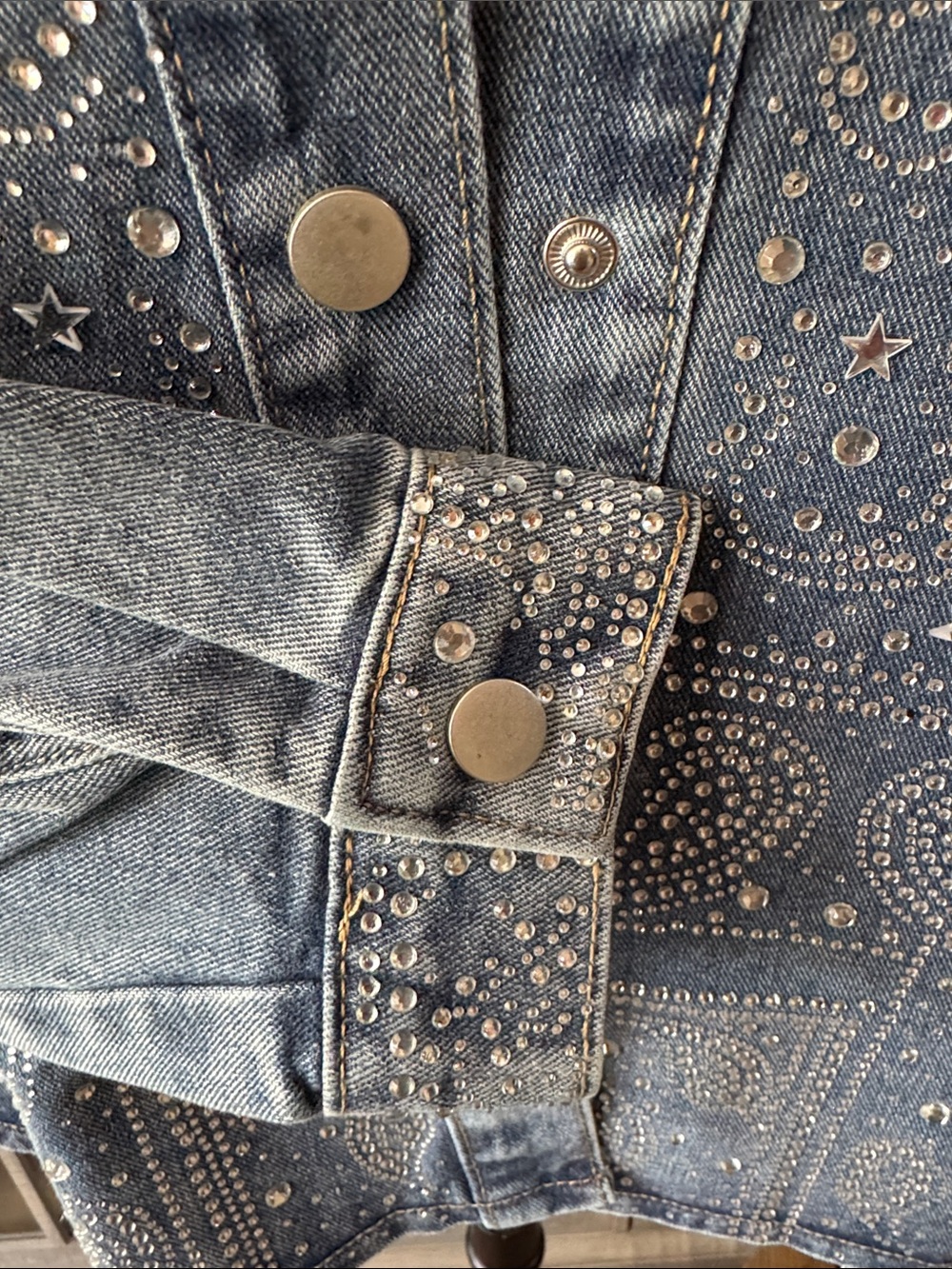 NWT Balboa Embellished Indigo Denim Jacket - Size Large - Picture 4 of 11